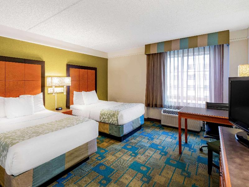 La Quinta Inn & Suites Fremont Silicon Valley image