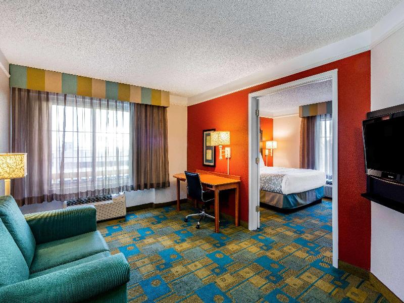 La Quinta Inn & Suites Fremont Silicon Valley image