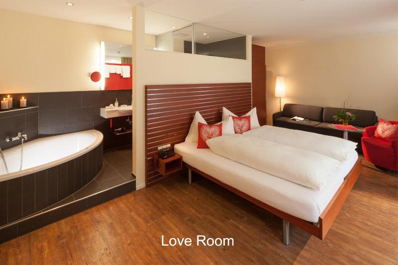 Hotel Hirschen image