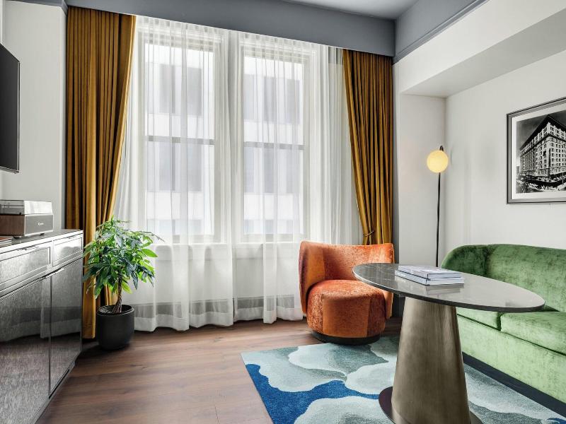 The Gunter Hotel image