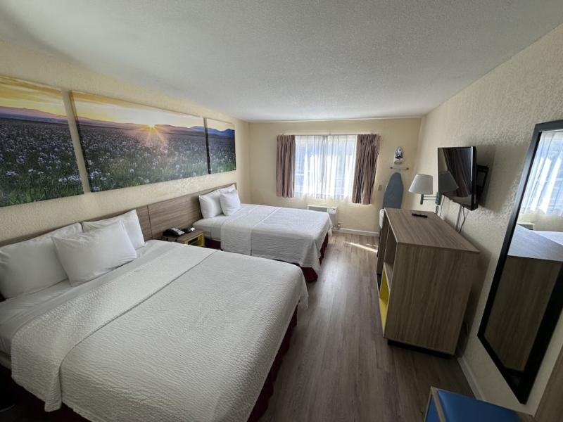 Days Inn by Wyndham San Marcos image