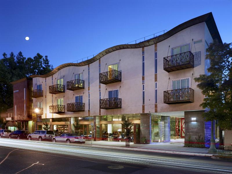 H2hotel image