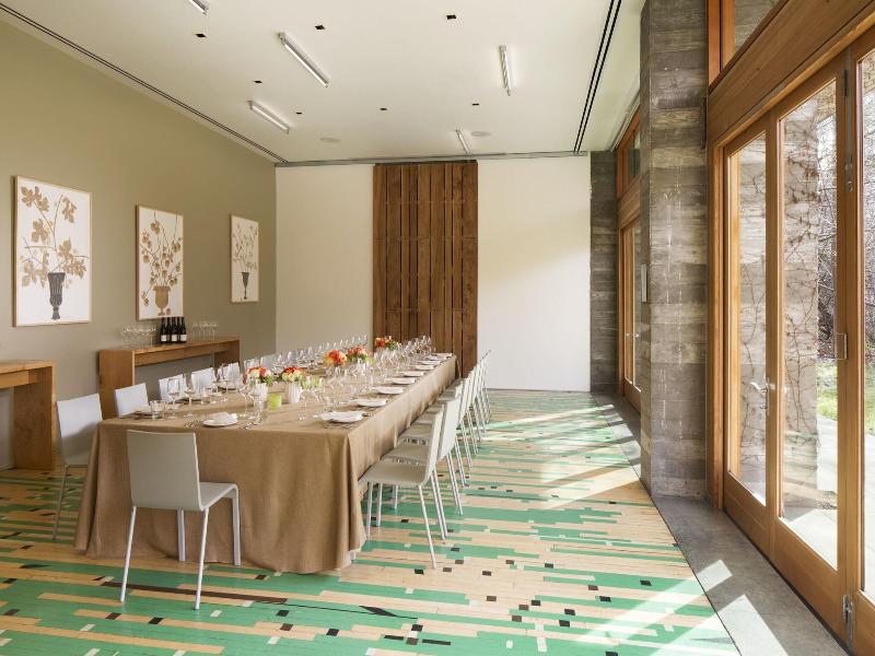 H2hotel image
