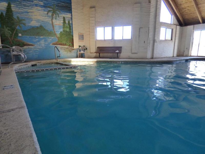 Coronada Inn And Suites image