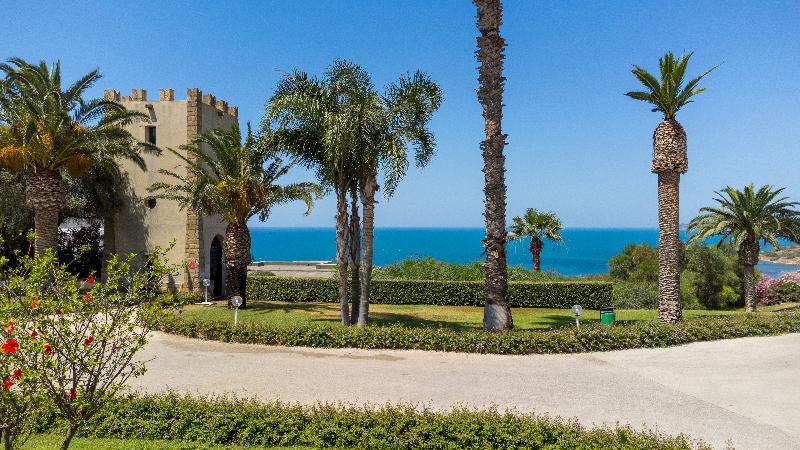 Mangia's Torre del Barone Resort image