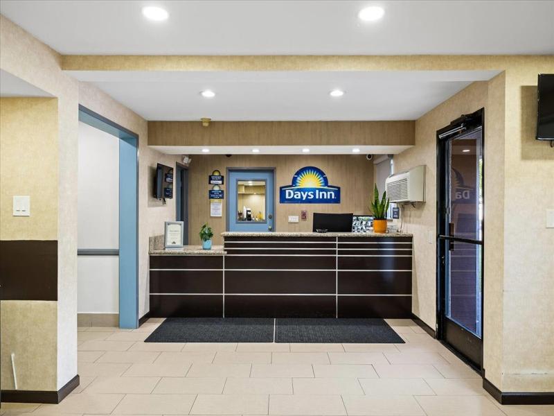 Days Inn by Wyndham Woodland image