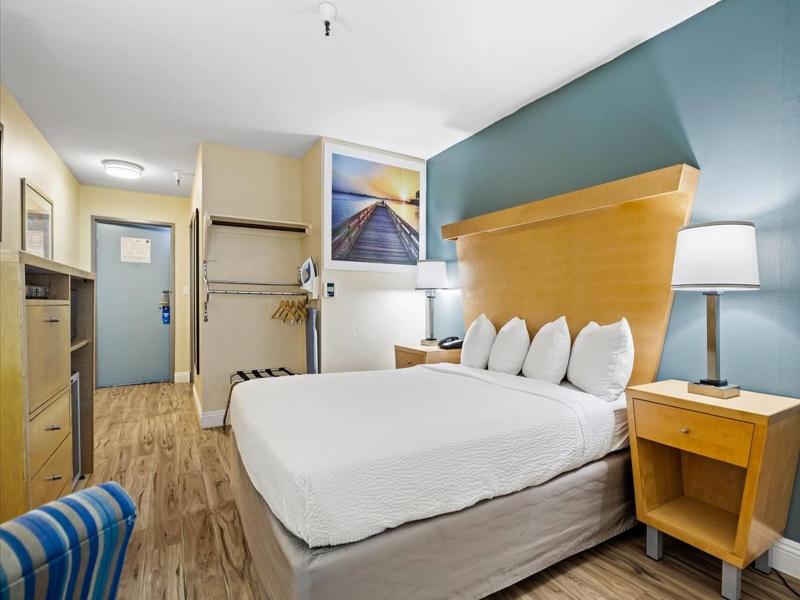 Days Inn by Wyndham Woodland image