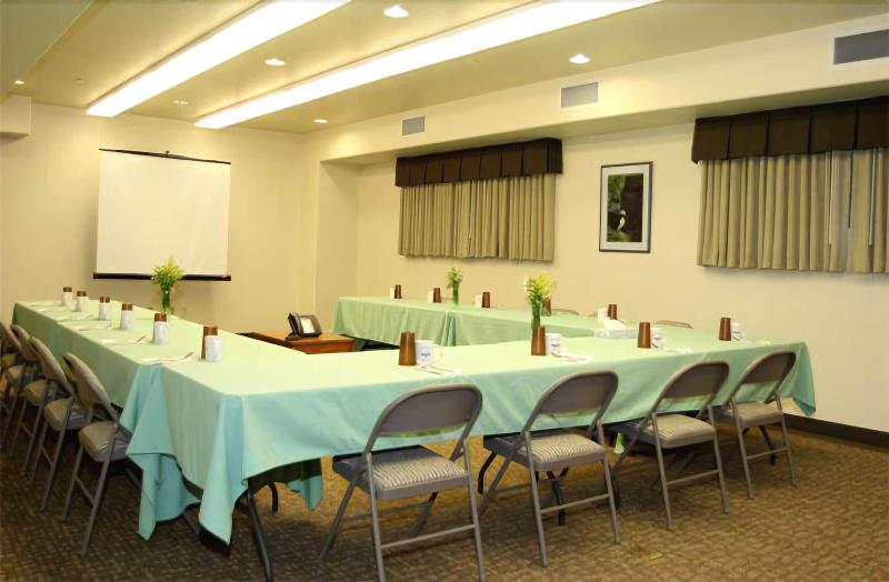 Breeze Inn image