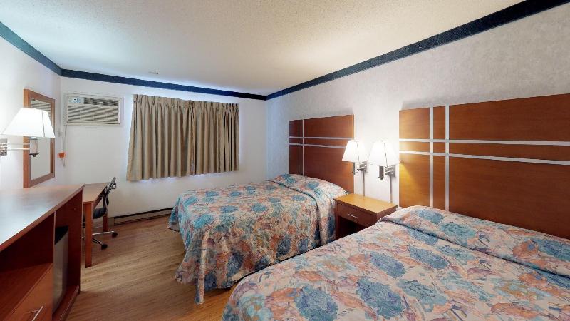 Waconia Inn & Suites