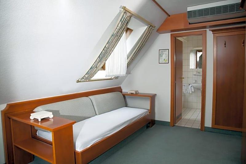 Zeller Zehnt image
