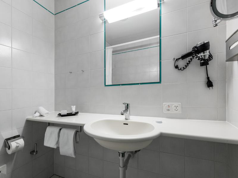 Hotel et Centre Thermal d'Yverdon-les-Bains image