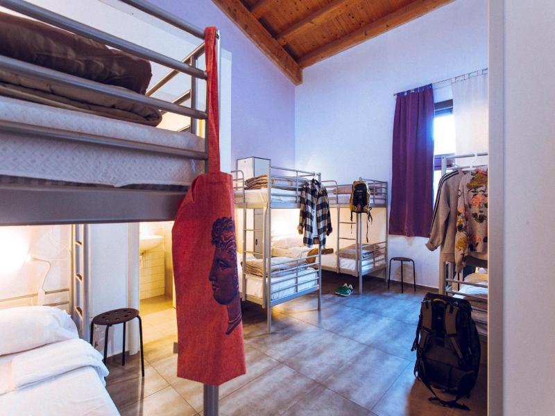 LoL Hostel Siracusa image