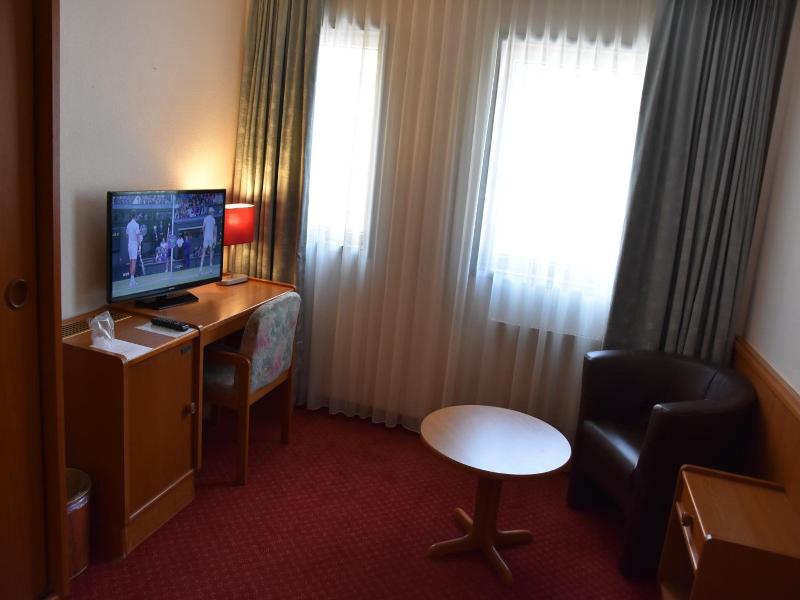 Des Trois Rois Le Locle image