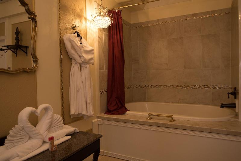 Anniversary Inn - 5th South image