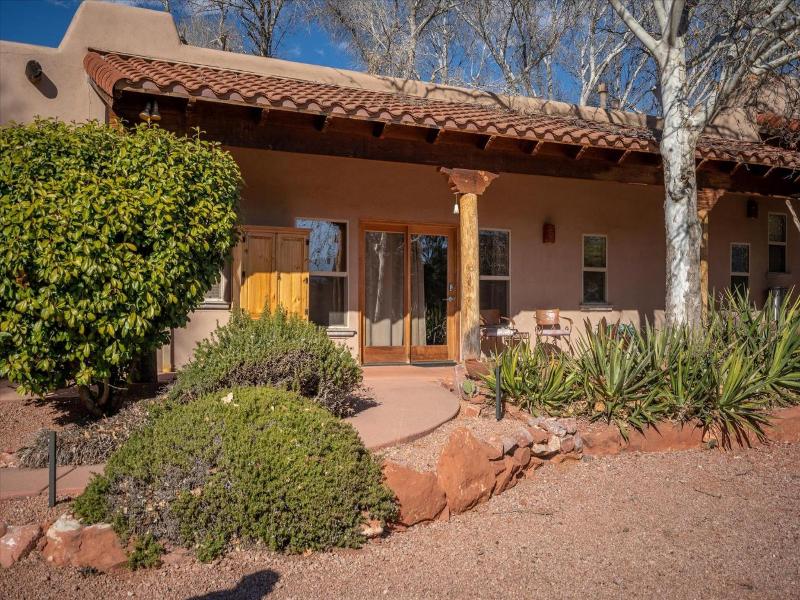 Adobe Hacienda Bed & Breakfast — exterior view