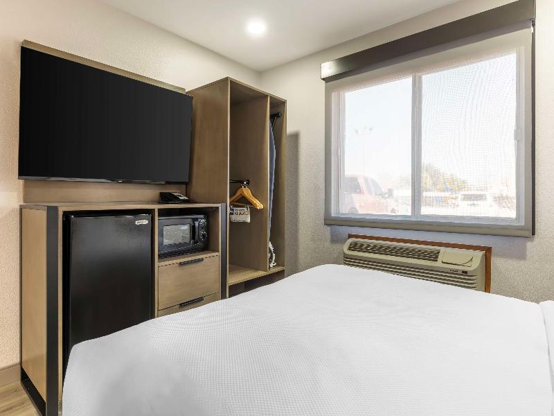 Best Western North Side Inn image