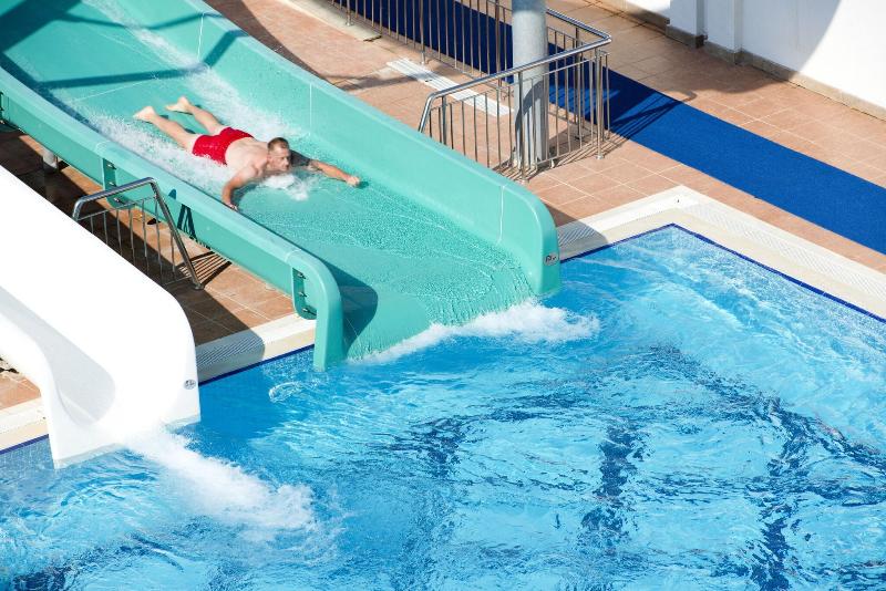 Trendy Hotel Verbena Beach image