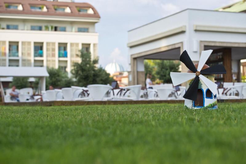 Trendy Hotel Verbena Beach image