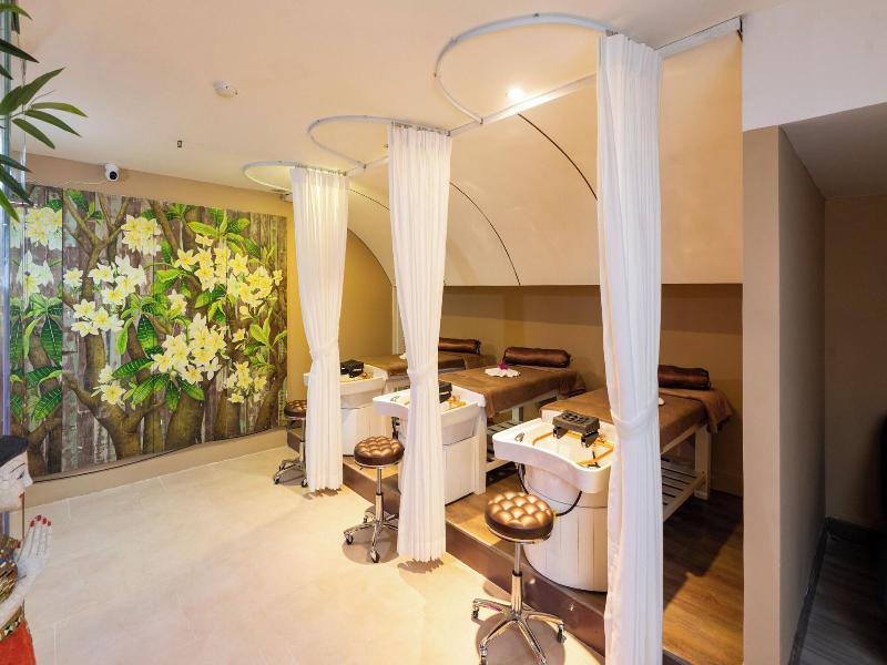 A&Em Phan Boi Chau Hotel image