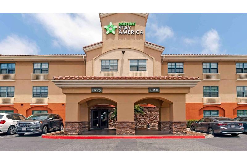 Studio 6 Carlsbad, CA