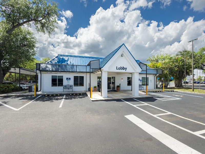 Days Inn By Wyndham Port Charlotte image