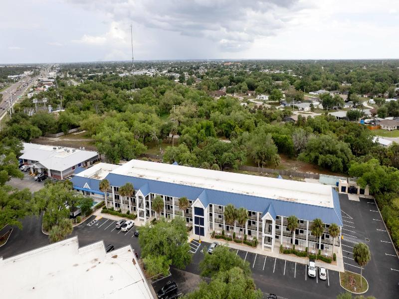 Days Inn By Wyndham Port Charlotte image