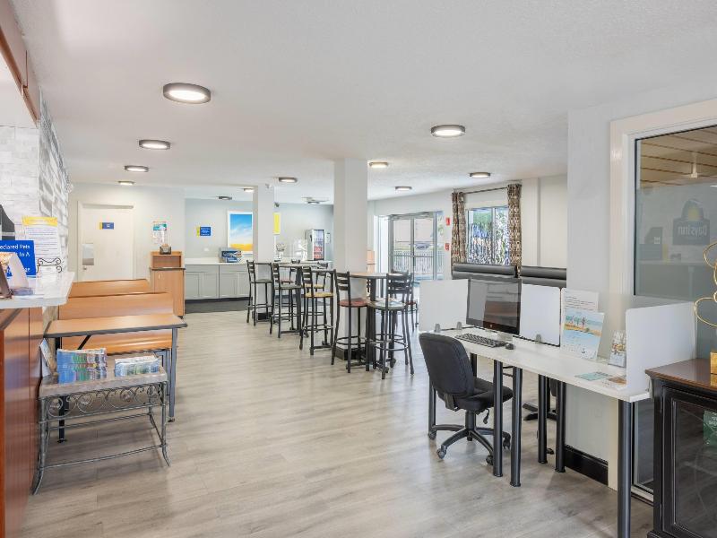 Days Inn By Wyndham Port Charlotte image