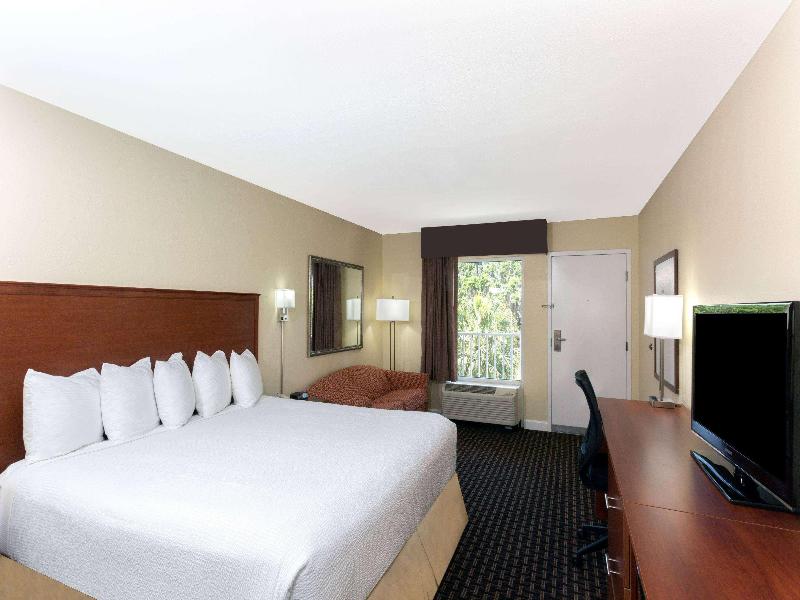 Days Inn By Wyndham Port Charlotte image