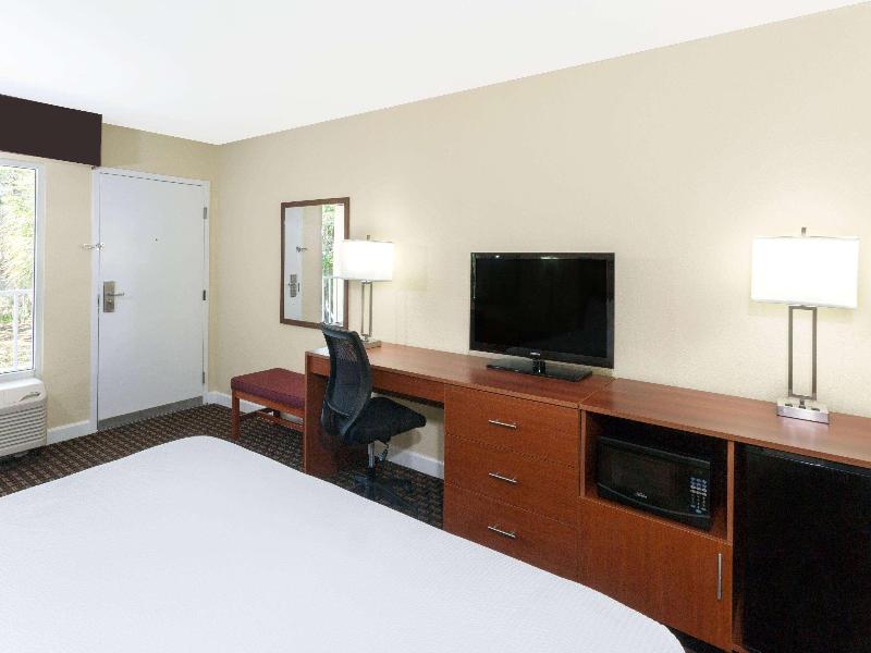 Days Inn By Wyndham Port Charlotte image