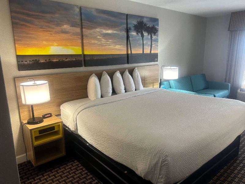 Days Inn By Wyndham Port Charlotte image