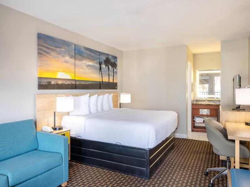 Days Inn By Wyndham Port Charlotte image