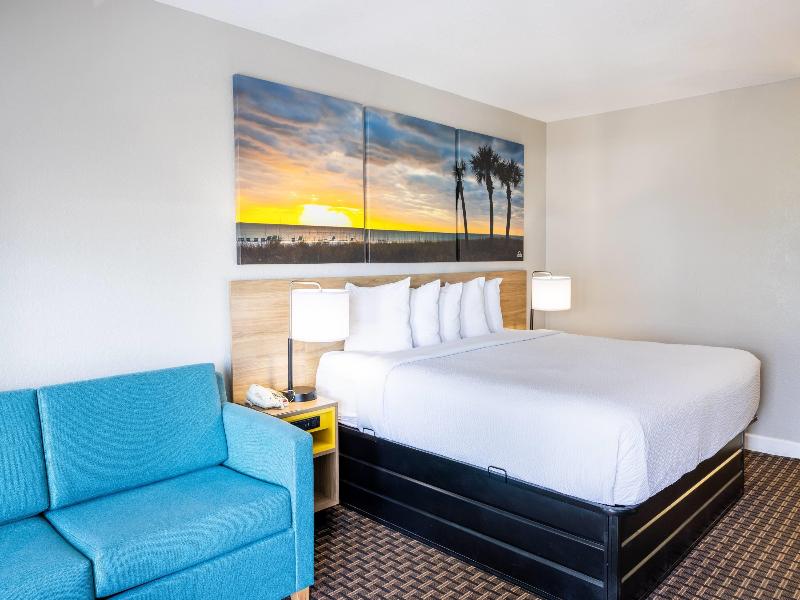 Days Inn By Wyndham Port Charlotte image