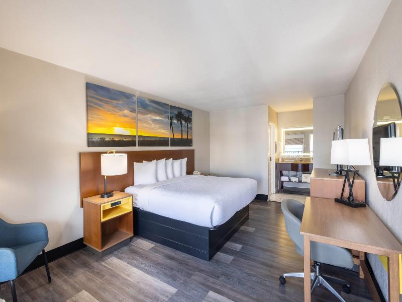 Days Inn By Wyndham Port Charlotte image