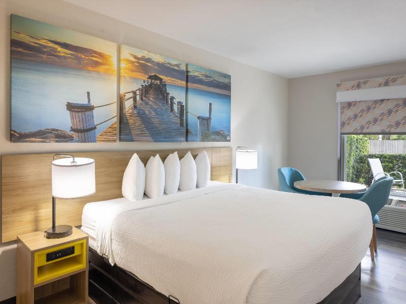 Days Inn By Wyndham Port Charlotte image