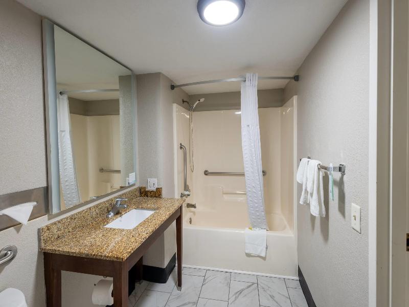 Days Inn By Wyndham Port Charlotte image