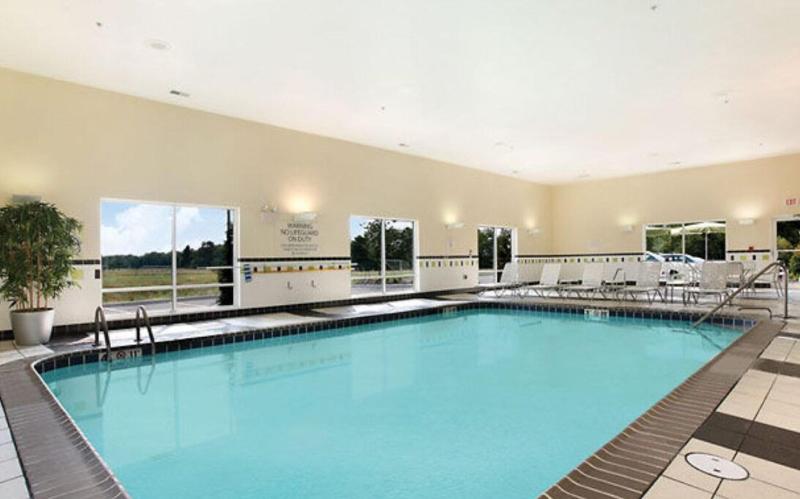 Fairfield Inn & Suites Weirton image