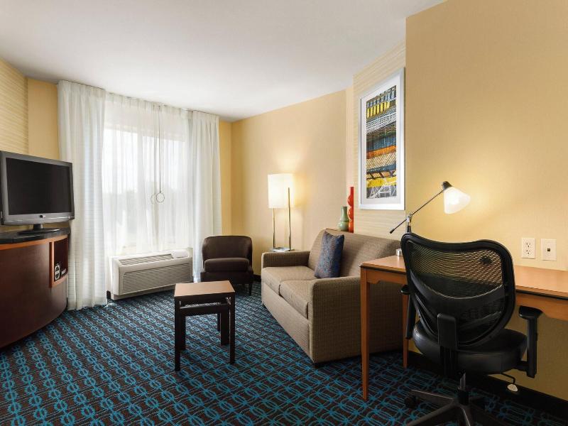 Fairfield Inn & Suites Weirton image