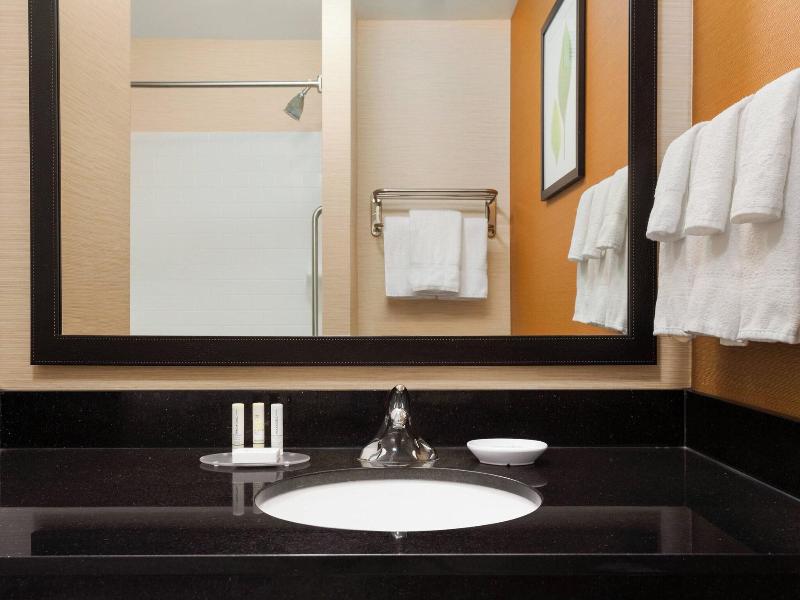 Fairfield Inn & Suites Weirton image