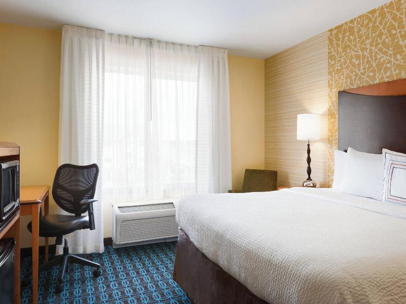 Fairfield Inn & Suites Weirton image