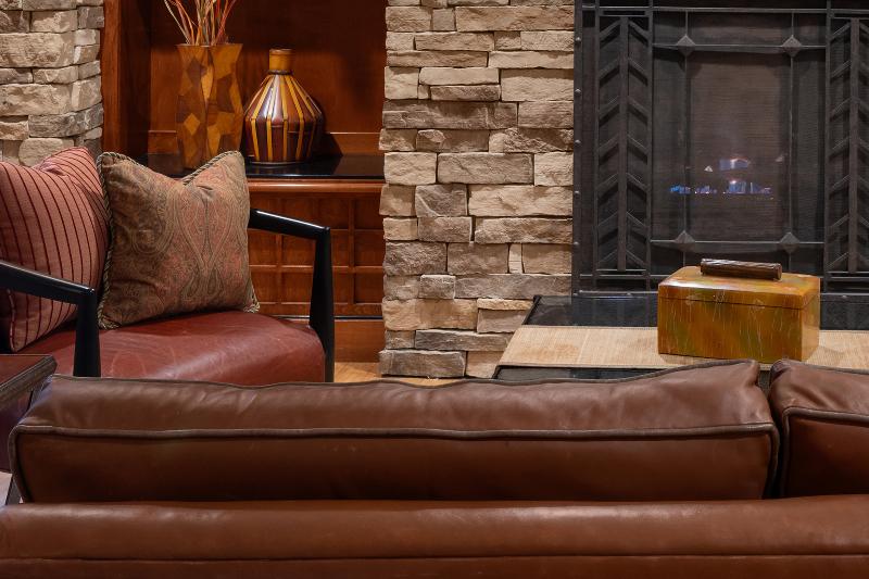 Larkspur Landing Extended Stay Suites Bellevue image