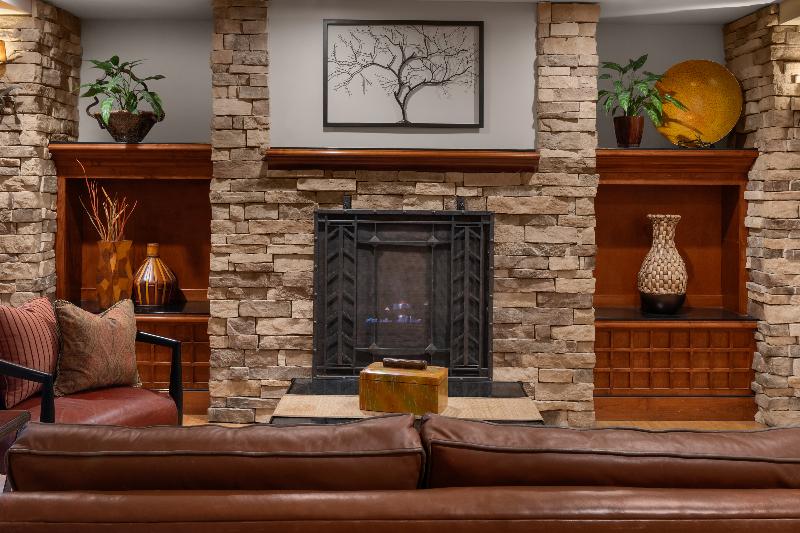 Larkspur Landing Extended Stay Suites Bellevue image