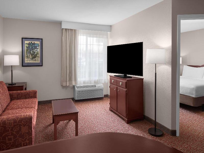 Larkspur Landing Extended Stay Suites Bellevue image