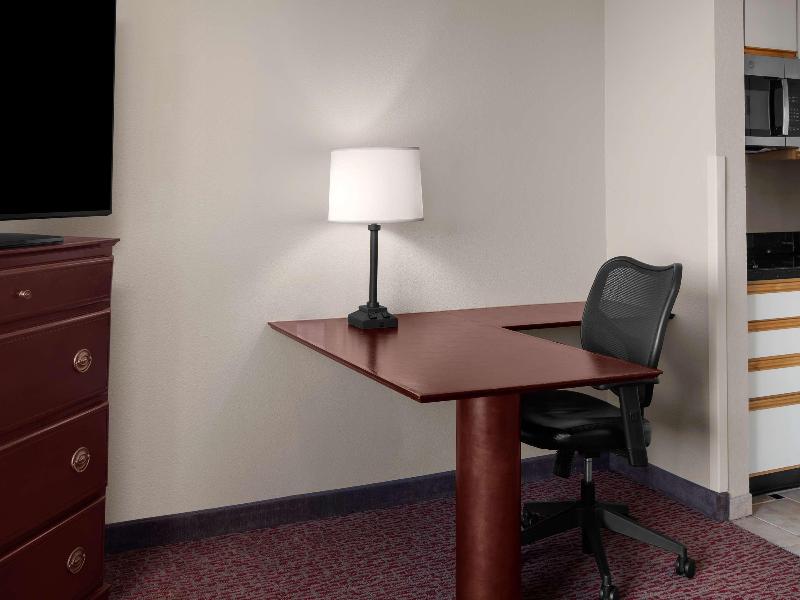 Larkspur Landing Extended Stay Suites Bellevue image