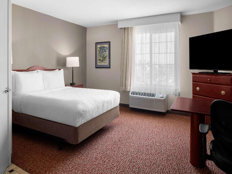 Larkspur Landing Extended Stay Suites Bellevue image