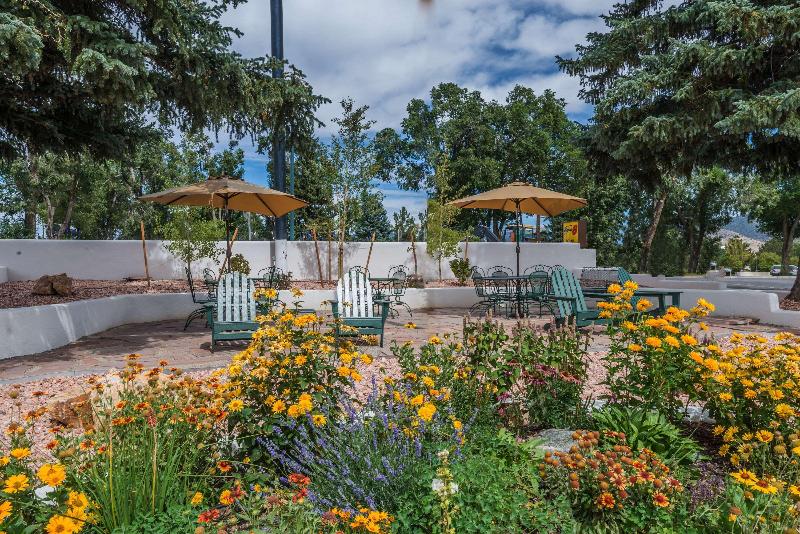 Super 8 by Wyndham Salida image