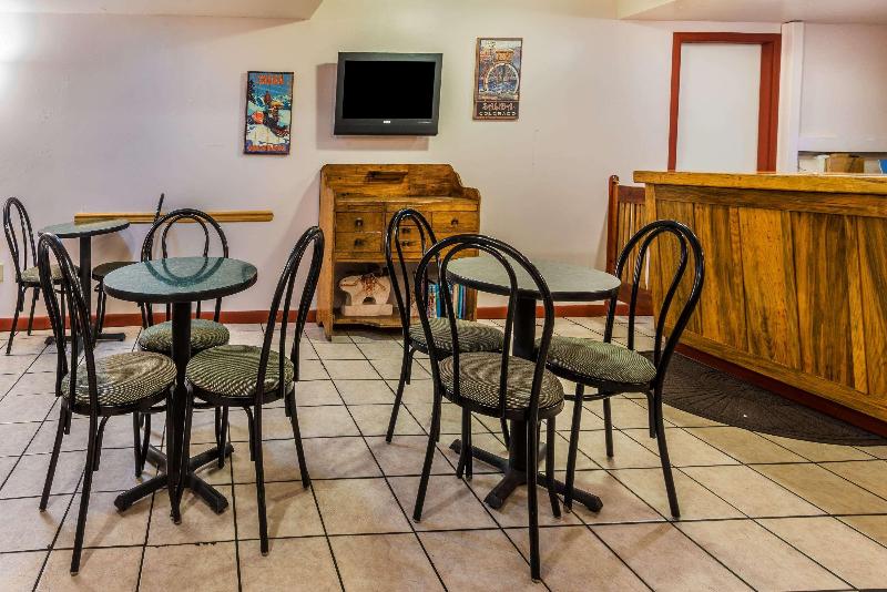 Super 8 by Wyndham Salida image