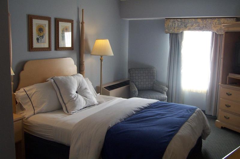 Bristol Harbor Inn image