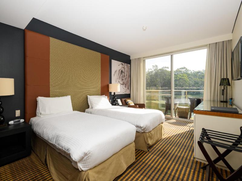 Lakeside Hotel & Conference Centre image