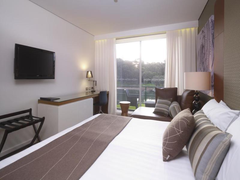 Lakeside Hotel & Conference Centre image