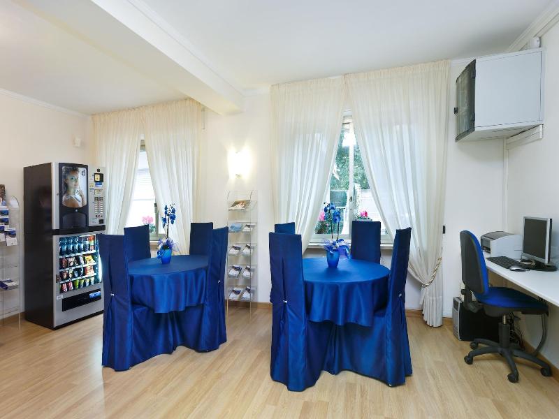Residence Dei Due Porti image